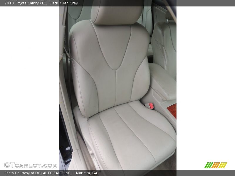 Black / Ash Gray 2010 Toyota Camry XLE
