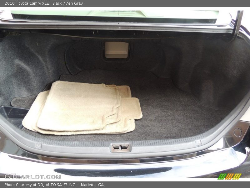 Black / Ash Gray 2010 Toyota Camry XLE