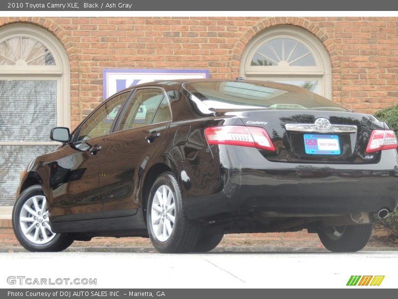 Black / Ash Gray 2010 Toyota Camry XLE