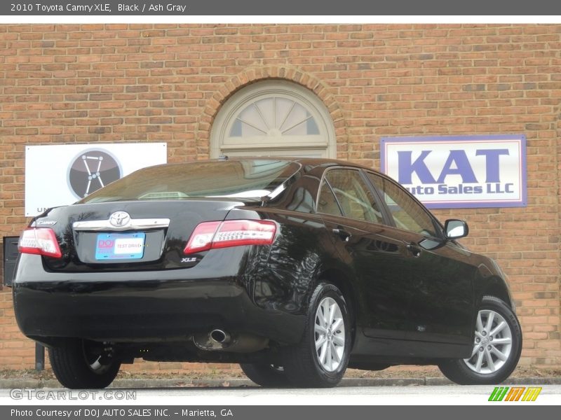 Black / Ash Gray 2010 Toyota Camry XLE