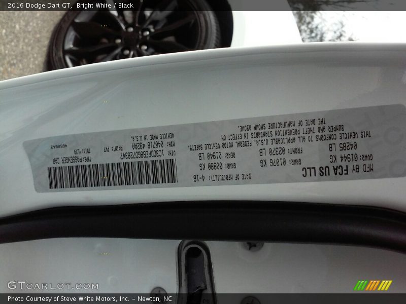 Bright White / Black 2016 Dodge Dart GT