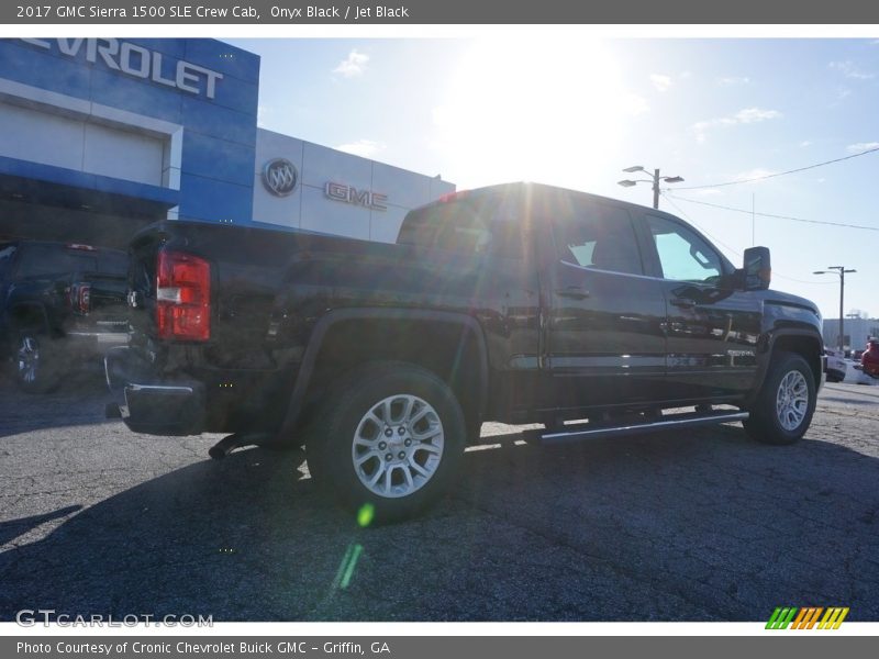 Onyx Black / Jet Black 2017 GMC Sierra 1500 SLE Crew Cab