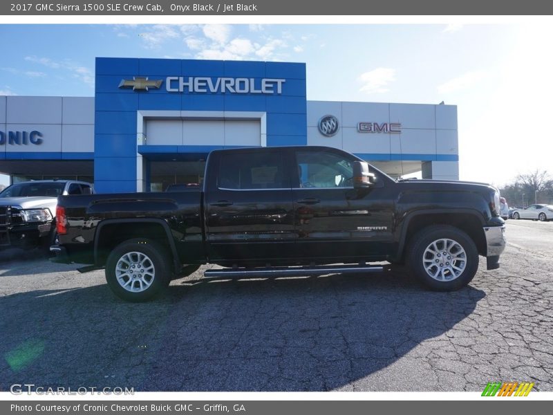 Onyx Black / Jet Black 2017 GMC Sierra 1500 SLE Crew Cab