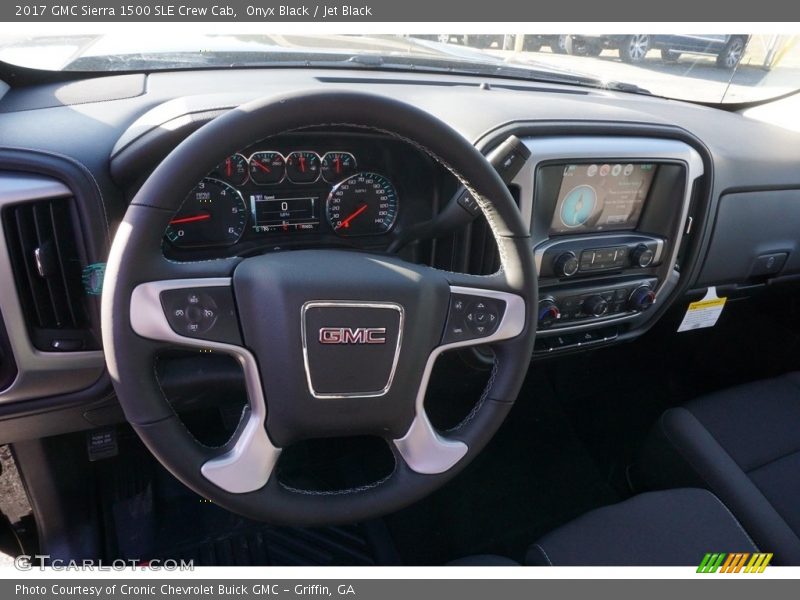 Onyx Black / Jet Black 2017 GMC Sierra 1500 SLE Crew Cab