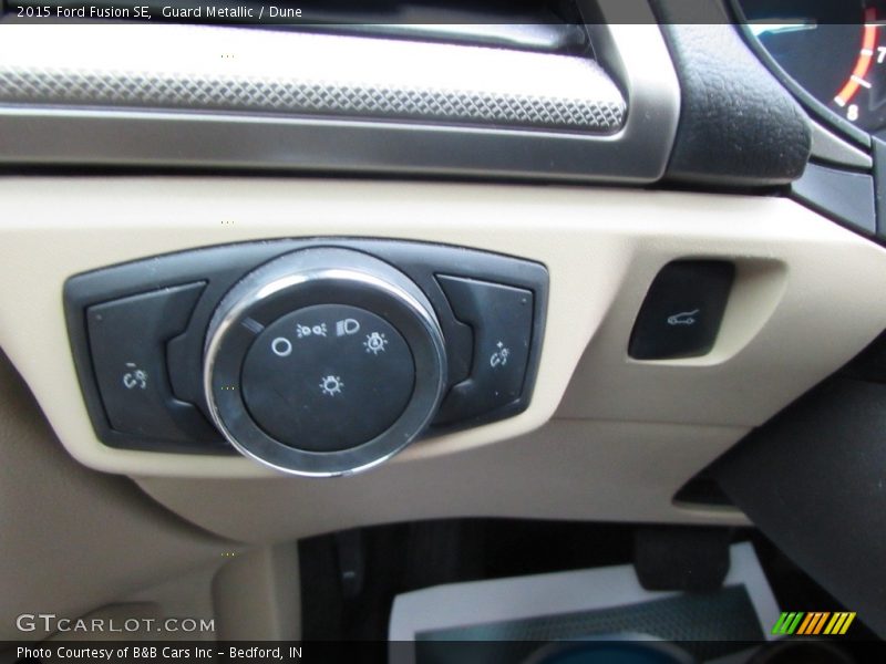 Guard Metallic / Dune 2015 Ford Fusion SE