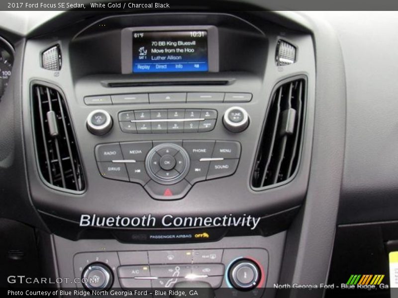 White Gold / Charcoal Black 2017 Ford Focus SE Sedan