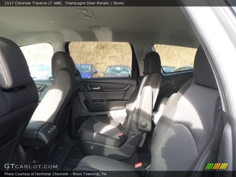 Champagne Silver Metallic / Ebony 2017 Chevrolet Traverse LT AWD