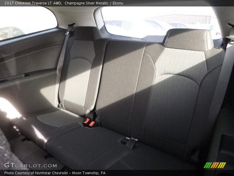 Champagne Silver Metallic / Ebony 2017 Chevrolet Traverse LT AWD