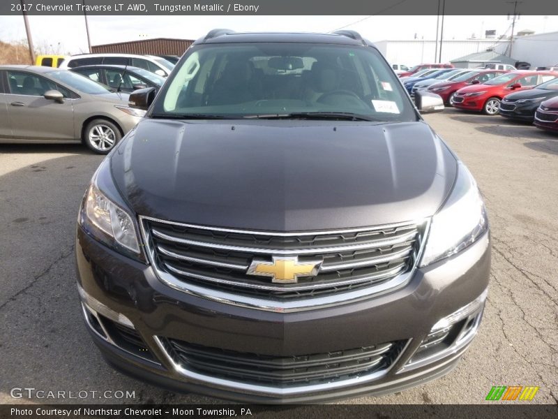 Tungsten Metallic / Ebony 2017 Chevrolet Traverse LT AWD