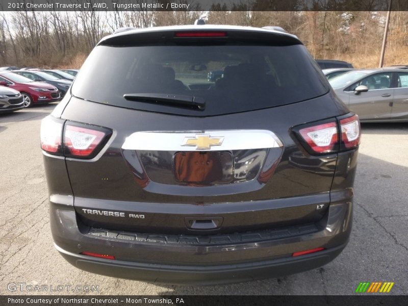 Tungsten Metallic / Ebony 2017 Chevrolet Traverse LT AWD