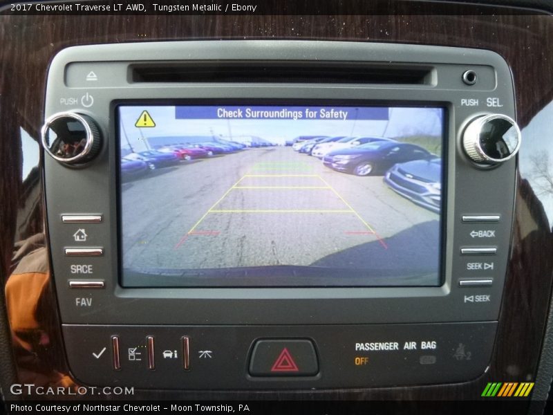 Tungsten Metallic / Ebony 2017 Chevrolet Traverse LT AWD