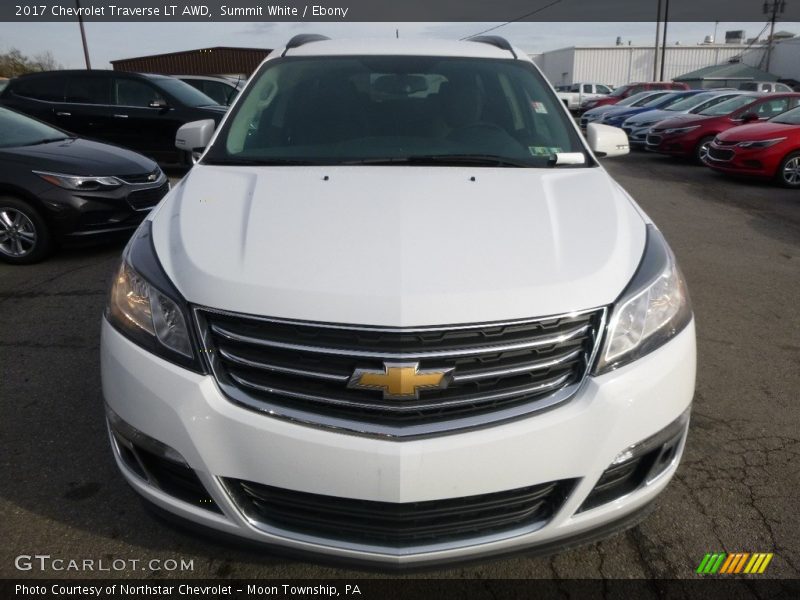 Summit White / Ebony 2017 Chevrolet Traverse LT AWD
