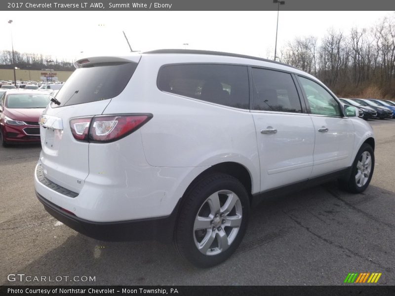 Summit White / Ebony 2017 Chevrolet Traverse LT AWD