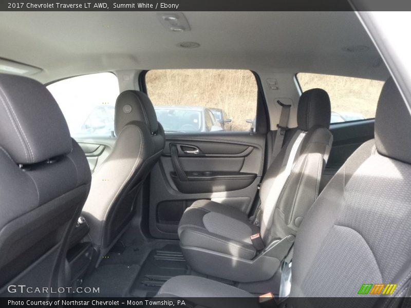 Summit White / Ebony 2017 Chevrolet Traverse LT AWD
