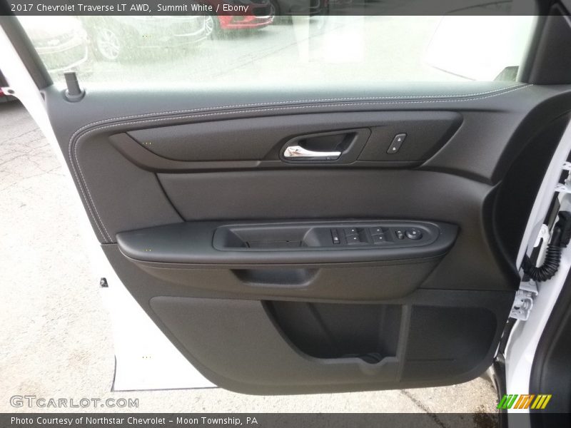 Summit White / Ebony 2017 Chevrolet Traverse LT AWD