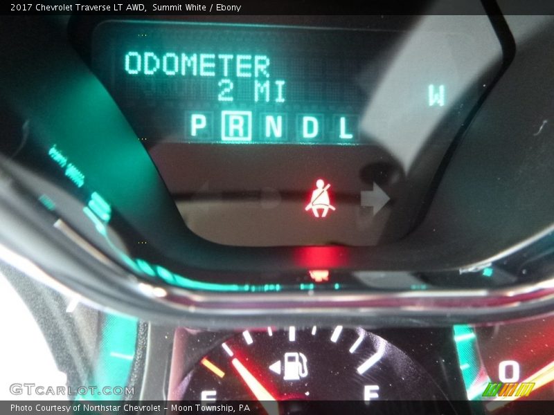 Summit White / Ebony 2017 Chevrolet Traverse LT AWD