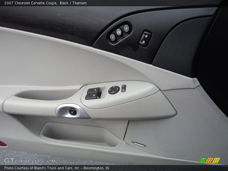Black / Titanium 2007 Chevrolet Corvette Coupe