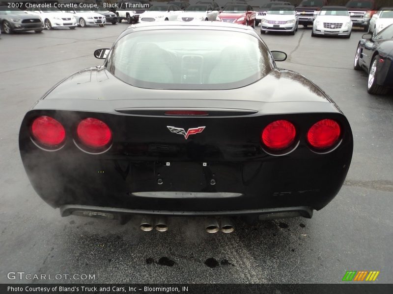 Black / Titanium 2007 Chevrolet Corvette Coupe
