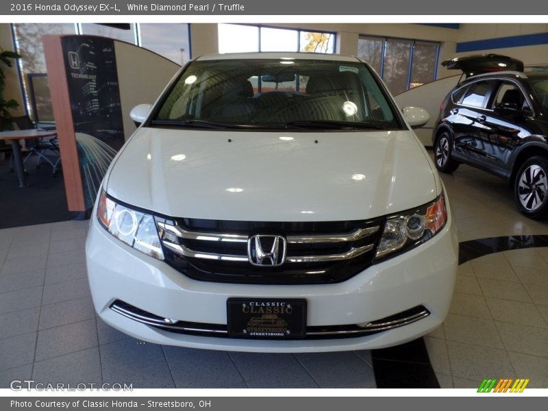 White Diamond Pearl / Truffle 2016 Honda Odyssey EX-L