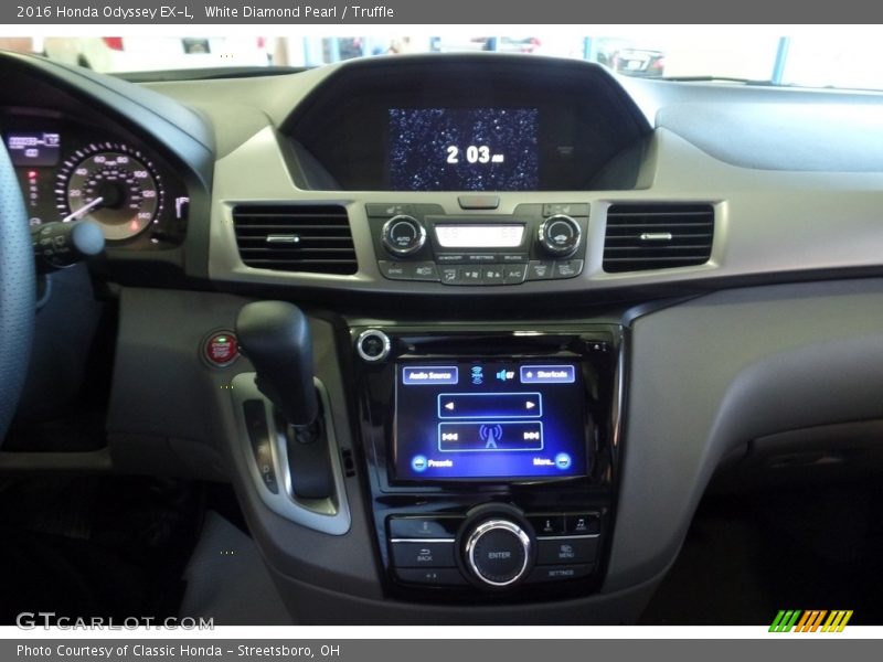 White Diamond Pearl / Truffle 2016 Honda Odyssey EX-L