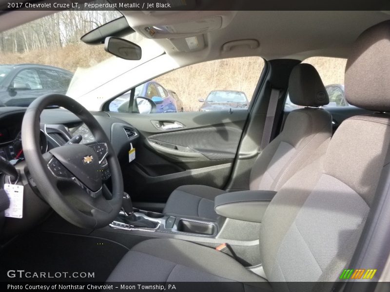 Pepperdust Metallic / Jet Black 2017 Chevrolet Cruze LT