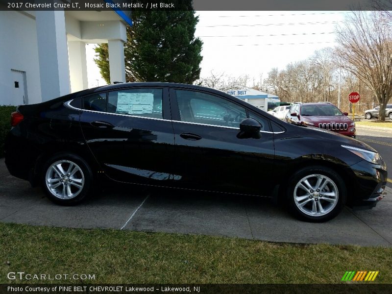 Mosaic Black Metallic / Jet Black 2017 Chevrolet Cruze LT