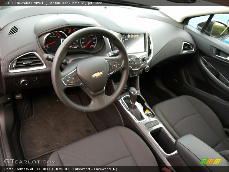 Mosaic Black Metallic / Jet Black 2017 Chevrolet Cruze LT