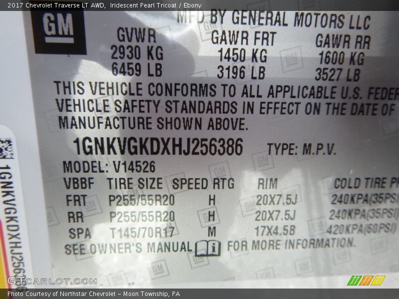 Iridescent Pearl Tricoat / Ebony 2017 Chevrolet Traverse LT AWD