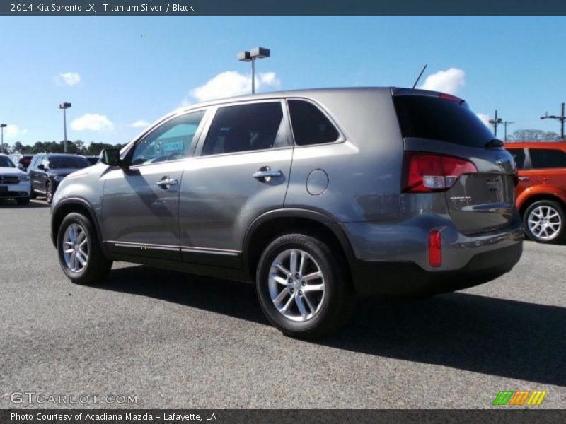 Titanium Silver / Black 2014 Kia Sorento LX