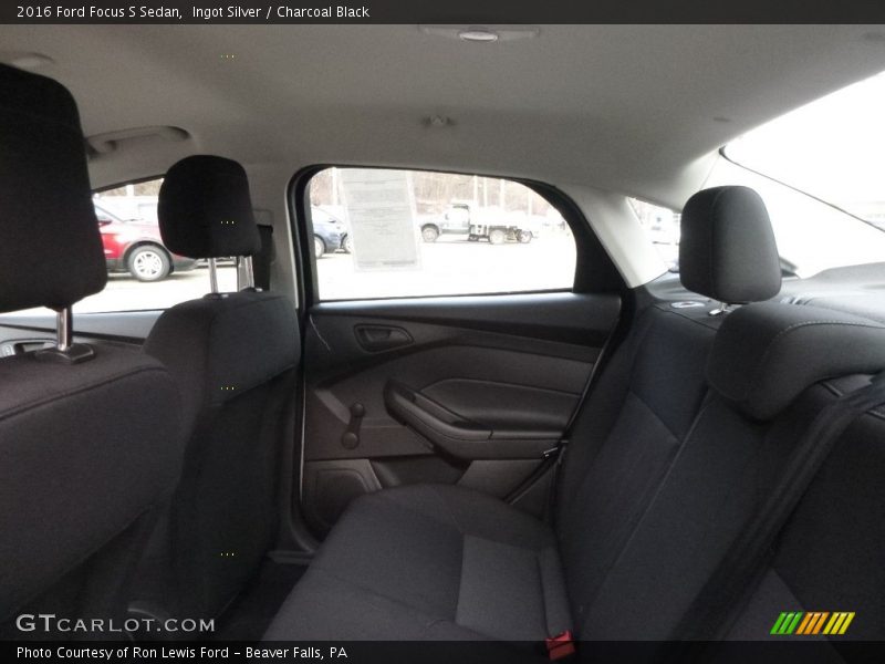 Ingot Silver / Charcoal Black 2016 Ford Focus S Sedan