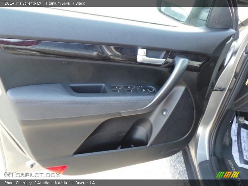 Titanium Silver / Black 2014 Kia Sorento LX