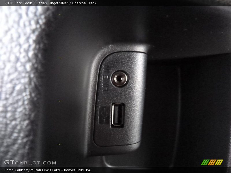 Ingot Silver / Charcoal Black 2016 Ford Focus S Sedan