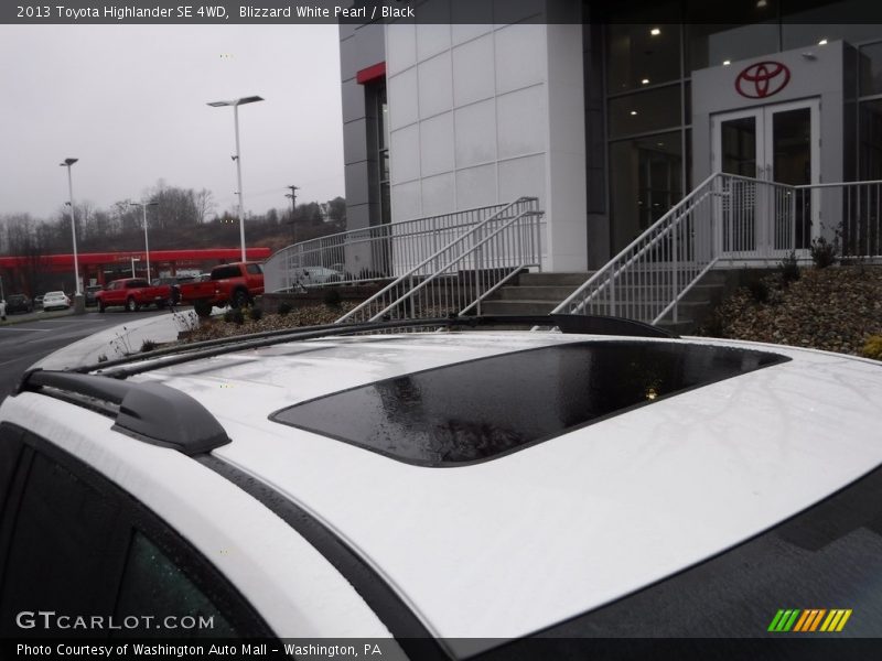 Blizzard White Pearl / Black 2013 Toyota Highlander SE 4WD