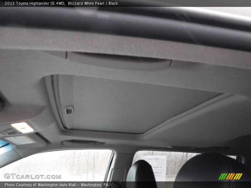 Blizzard White Pearl / Black 2013 Toyota Highlander SE 4WD