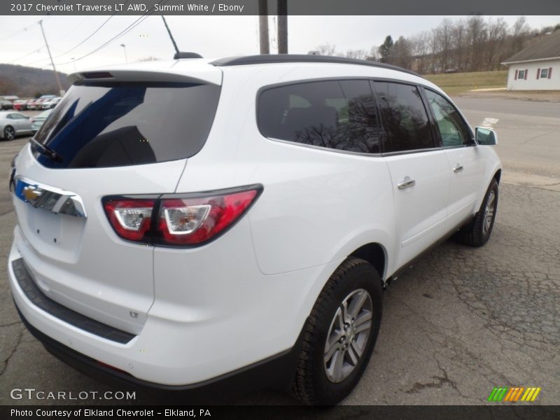 Summit White / Ebony 2017 Chevrolet Traverse LT AWD