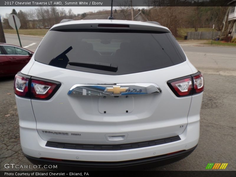Summit White / Ebony 2017 Chevrolet Traverse LT AWD