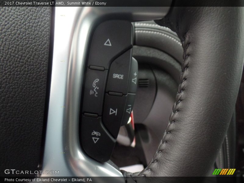 Summit White / Ebony 2017 Chevrolet Traverse LT AWD