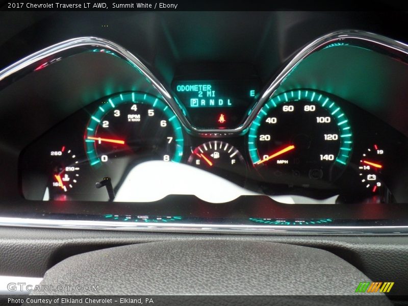 Summit White / Ebony 2017 Chevrolet Traverse LT AWD