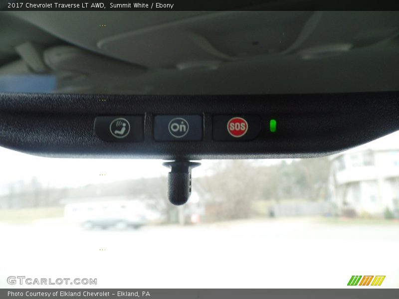 Summit White / Ebony 2017 Chevrolet Traverse LT AWD
