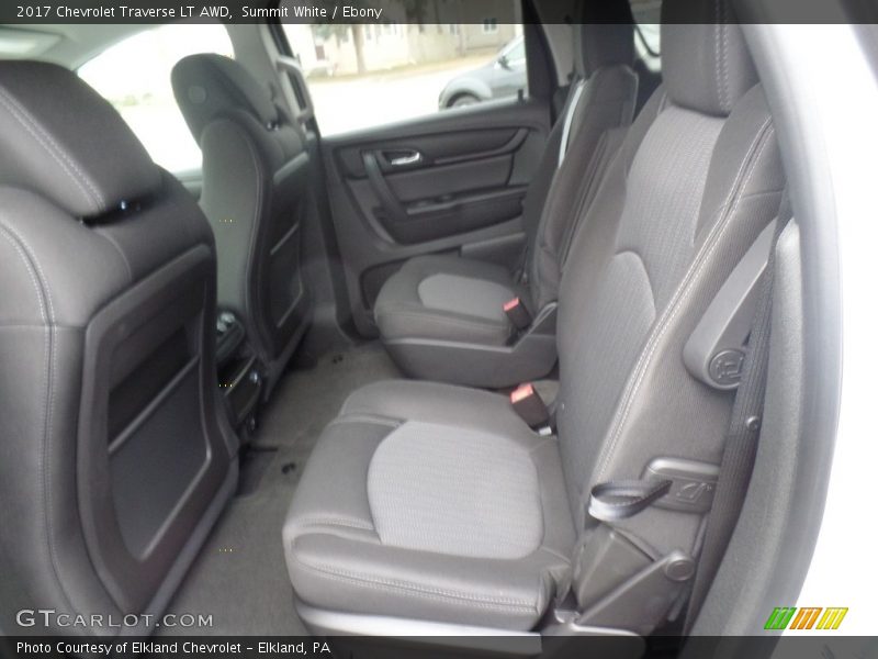 Summit White / Ebony 2017 Chevrolet Traverse LT AWD
