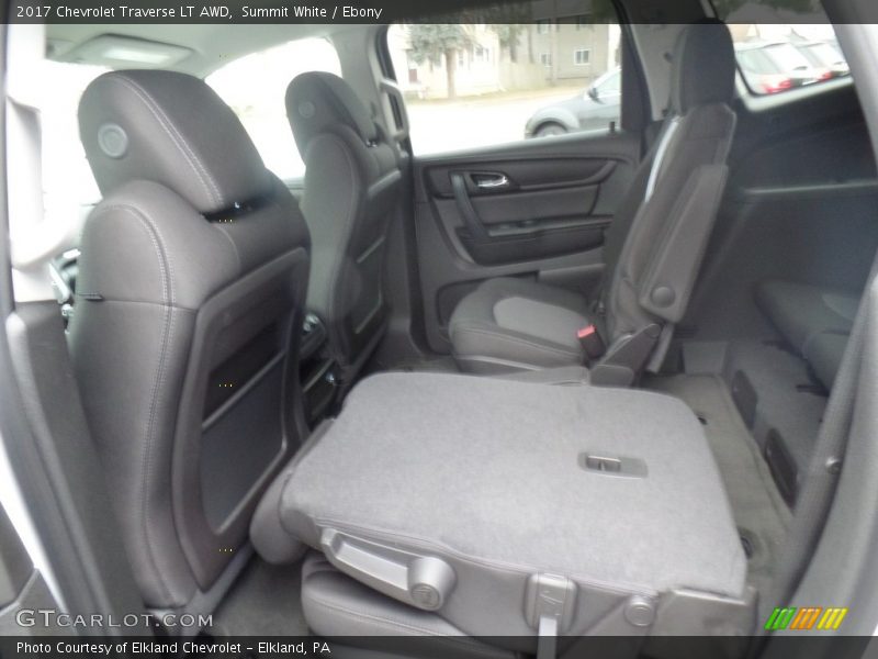 Summit White / Ebony 2017 Chevrolet Traverse LT AWD
