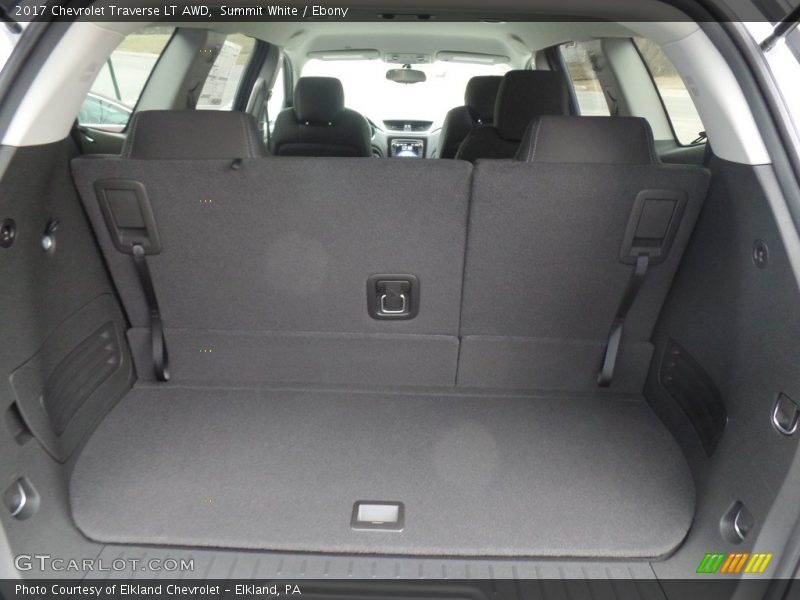Summit White / Ebony 2017 Chevrolet Traverse LT AWD