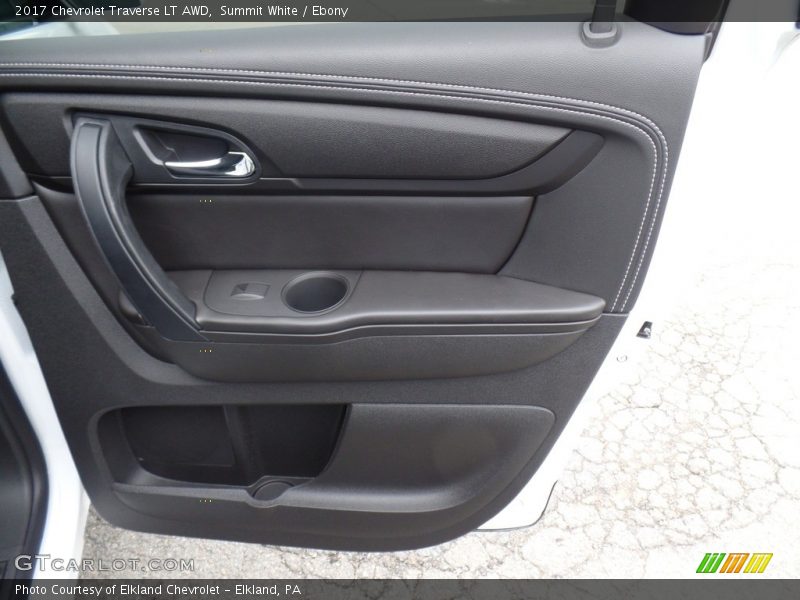Summit White / Ebony 2017 Chevrolet Traverse LT AWD