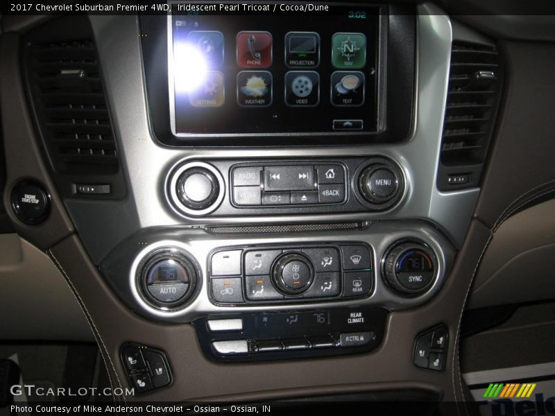 Iridescent Pearl Tricoat / Cocoa/Dune 2017 Chevrolet Suburban Premier 4WD