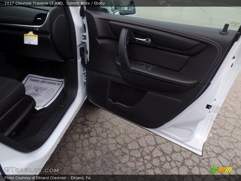 Summit White / Ebony 2017 Chevrolet Traverse LT AWD