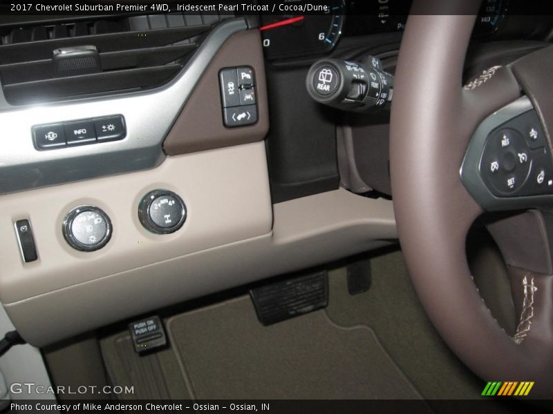 Iridescent Pearl Tricoat / Cocoa/Dune 2017 Chevrolet Suburban Premier 4WD