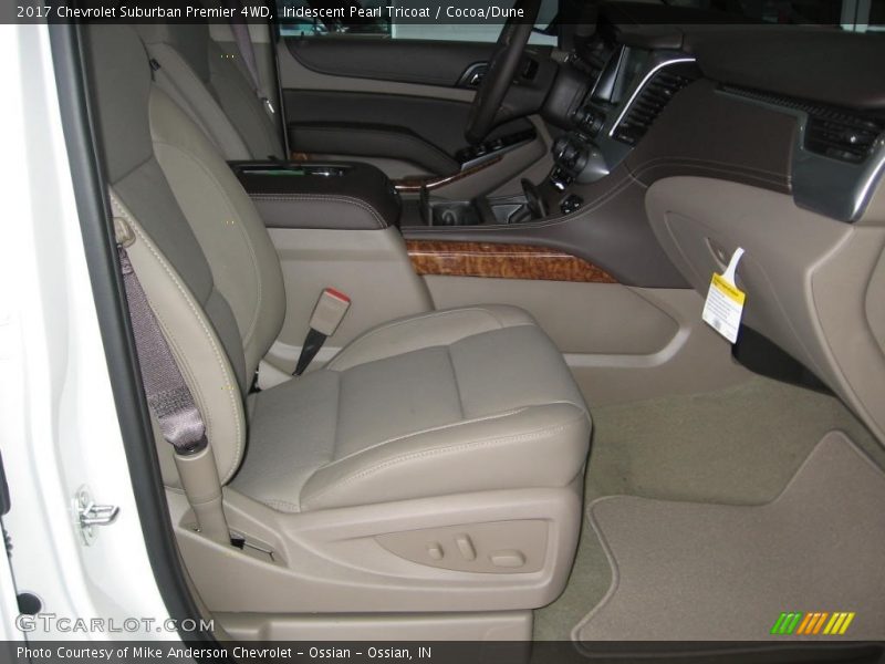 Iridescent Pearl Tricoat / Cocoa/Dune 2017 Chevrolet Suburban Premier 4WD