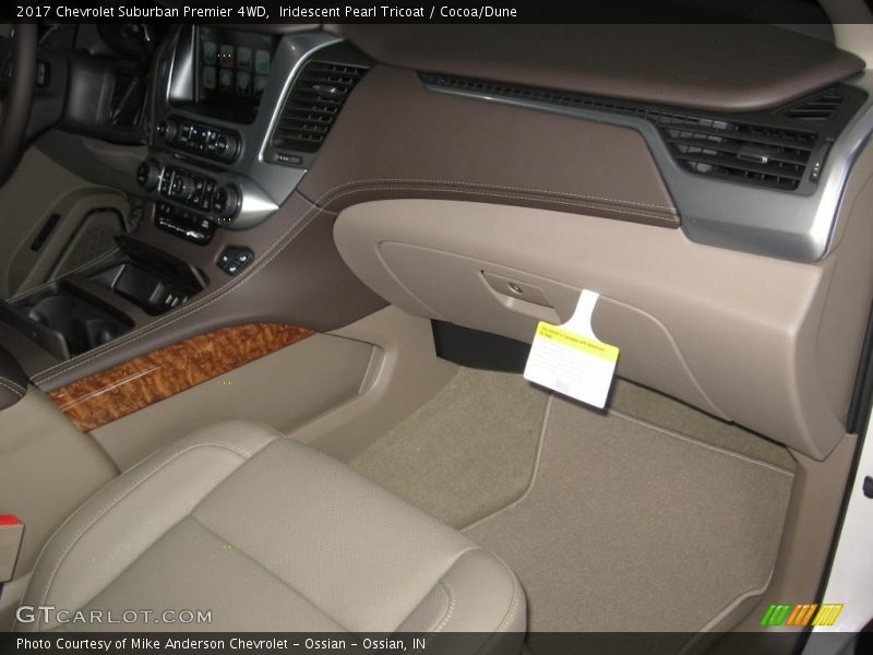Iridescent Pearl Tricoat / Cocoa/Dune 2017 Chevrolet Suburban Premier 4WD