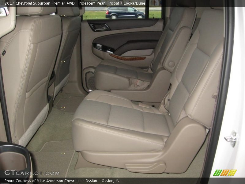 Iridescent Pearl Tricoat / Cocoa/Dune 2017 Chevrolet Suburban Premier 4WD