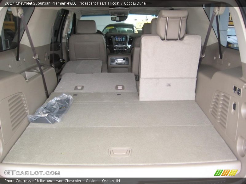 Iridescent Pearl Tricoat / Cocoa/Dune 2017 Chevrolet Suburban Premier 4WD